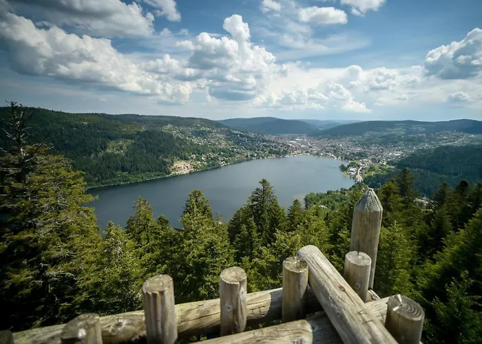 L'ecrivain, Vue Lac, Proche Pistes De *